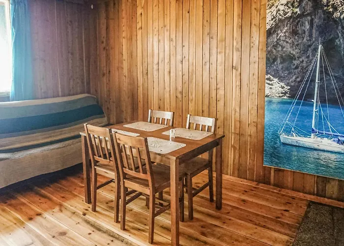 別荘 2 Bedroom Pet Friendly In ミエルノ