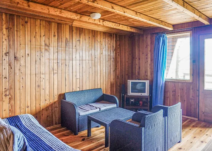 2 Bedroom Pet Friendly In *